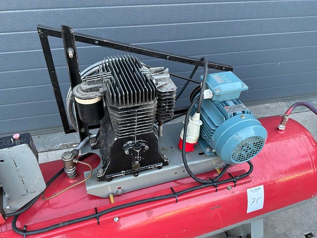 Luchtcompressor 200ltr 400v - afbeelding 4 van  4