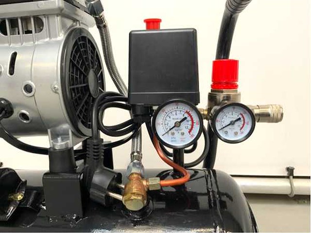 Luchtcompressor 24l model 3599 - afbeelding 11 van  12