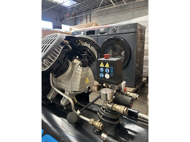 Luchtcompressor met accessoires, sgs - afbeelding 3 van  12