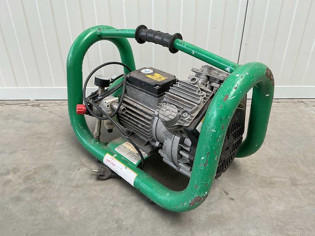 Luchtcompressor met gereedschap - afbeelding 2 van  8
