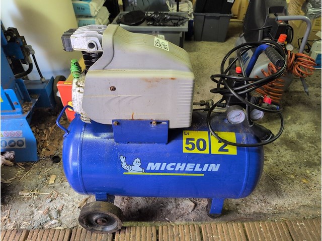 Luchtcompressor michelin, bouwjaar 2020 - afbeelding 1 van  5