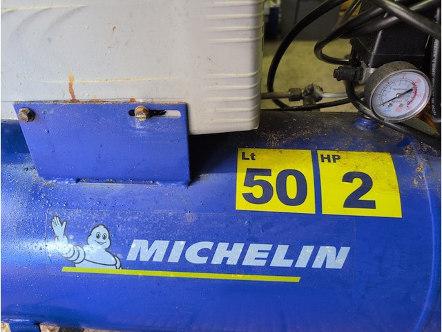 Luchtcompressor michelin, bouwjaar 2020 - afbeelding 2 van  5