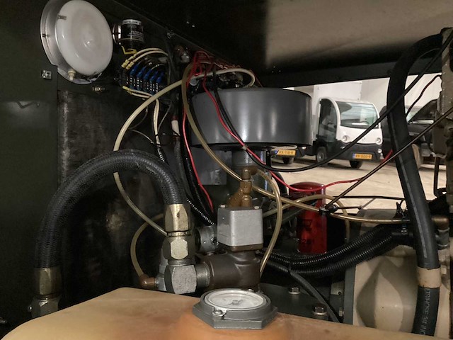 Luchtcompressor - afbeelding 12 van  12