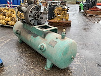 Luchtcompressor - afbeelding 1 van  8