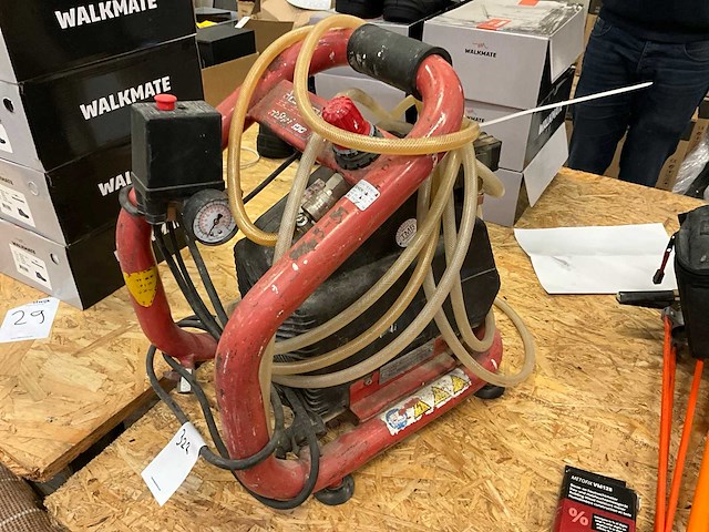 Luchtcompressor - afbeelding 1 van  4