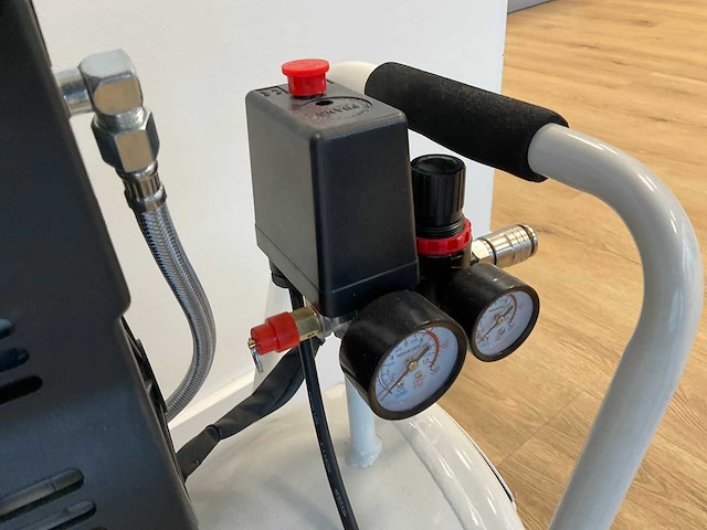 Luchtcompressor - afbeelding 3 van  5