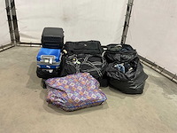 Luchthaven bagage met onbekende inhoud - afbeelding 3 van  6