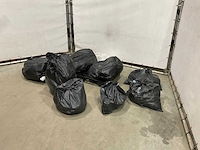 Luchthaven bagage met onbekende inhoud - afbeelding 1 van  5