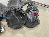 Luchthaven bagage met onbekende inhoud - afbeelding 4 van  5