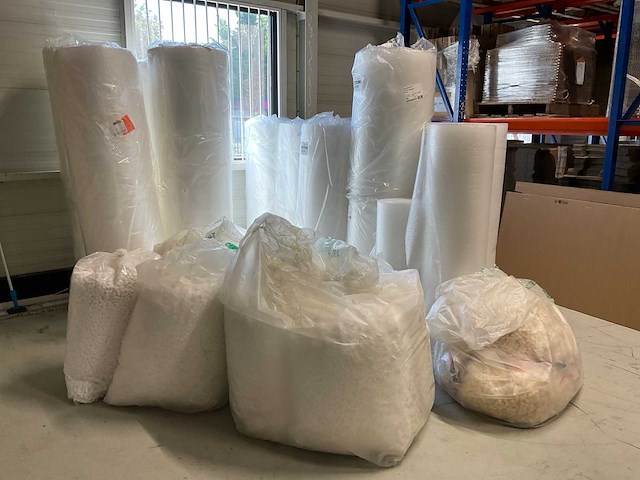 Luchtkussen folie en opvul materiaal - afbeelding 1 van  6