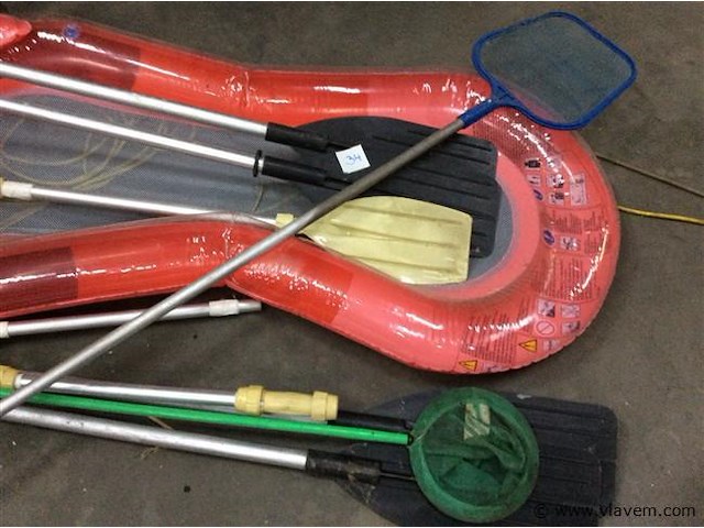 Luchtmatras + peddels + netjes - afbeelding 2 van  2