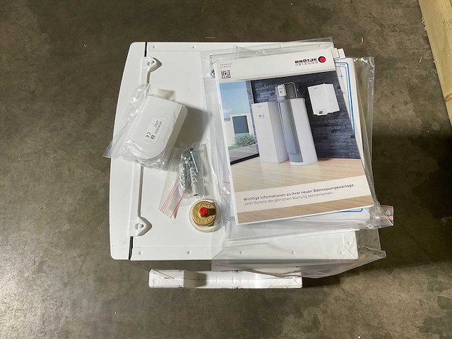 Lucht/water-warmtepomp 11kw - blw split (c) met verwarmelement (4x) - afbeelding 2 van  3