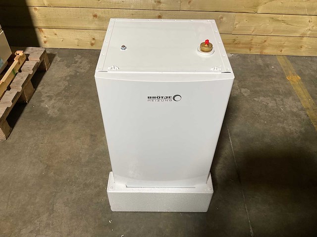 Lucht/water-warmtepomp 16kw - blw split (c) met verwarmingselement - afbeelding 8 van  9