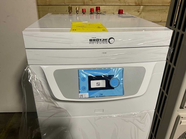 Lucht/water-warmtepomp 16kw - blw split-k (c) met verwarmelement - afbeelding 9 van  11