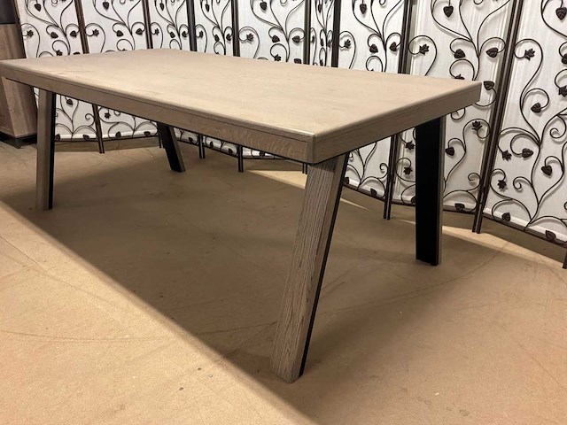 Luci eetkamertafel - afbeelding 9 van  13