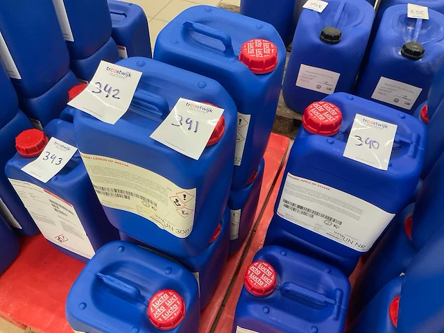 Lucta natuurlijk citroenaroma 10kg (3x) - afbeelding 2 van  2