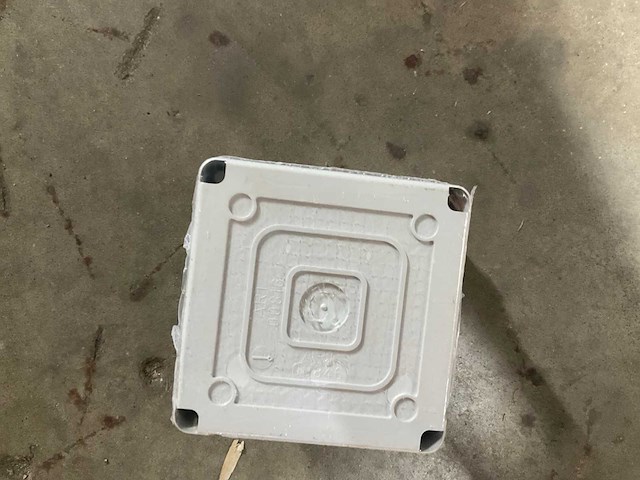 Lucu ip55 installatie box 100 x 100 x 50 (160x) - afbeelding 1 van  1