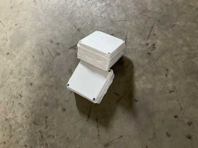 Lucu ip55 installatie box 100 x 100 x 50 (160x) - afbeelding 3 van  4