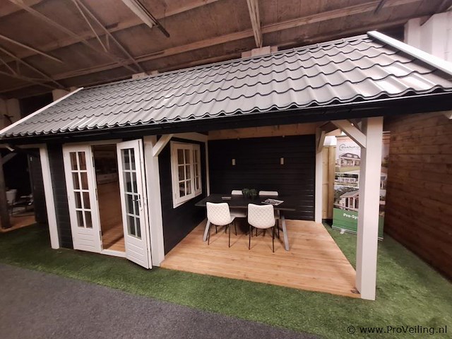 Lugarde blokhut (vuren) met veranda en zadeldak - 536x250cm - afbeelding 2 van  19