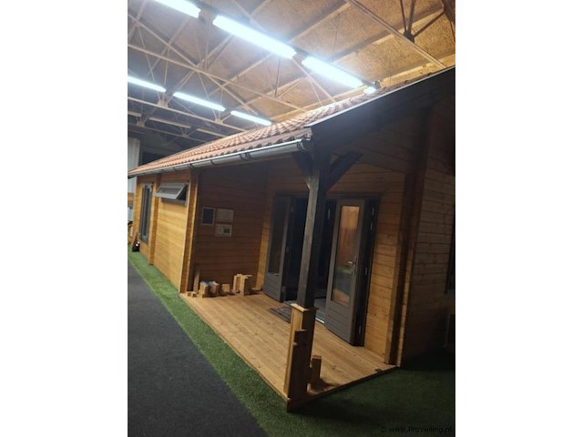 Lugarde (vuren) blokhut - 890x470cm - afbeelding 11 van  19