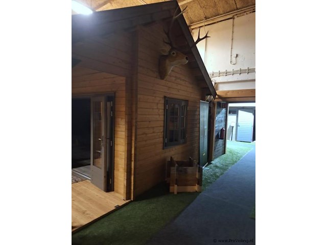 Lugarde (vuren) blokhut - 890x470cm - afbeelding 13 van  19