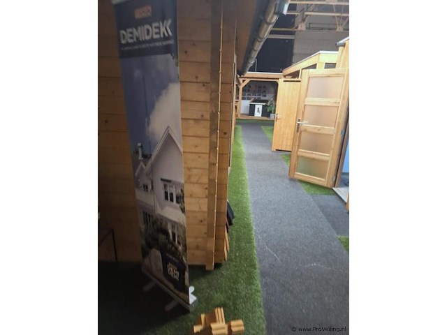 Lugarde (vuren) blokhut - 890x470cm - afbeelding 3 van  19