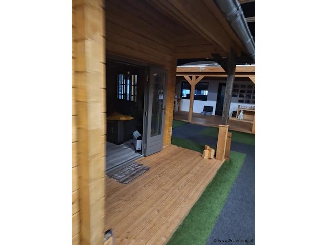 Lugarde (vuren) blokhut - 890x470cm - afbeelding 9 van  19