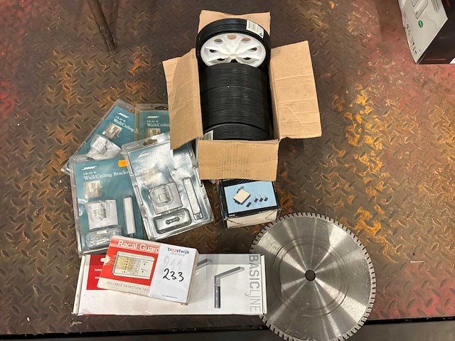 Luidspreker wandbeugels en diversen - afbeelding 1 van  7