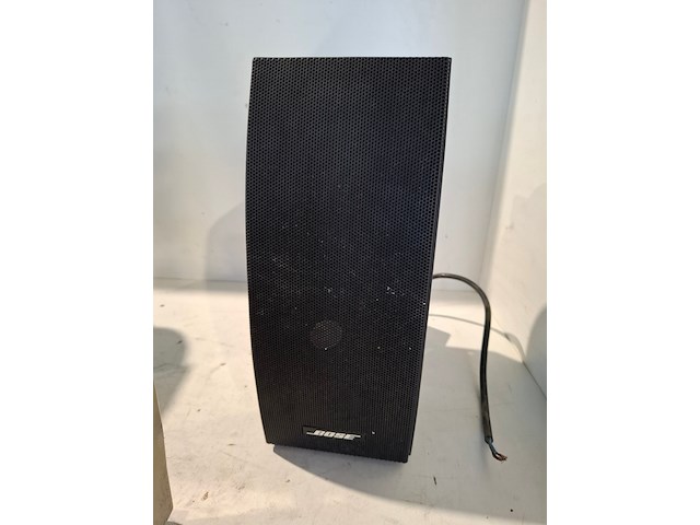 Luidsprekerset met versterker, 2x bose 251, 1x technomad outdoor amplifier - afbeelding 2 van  6