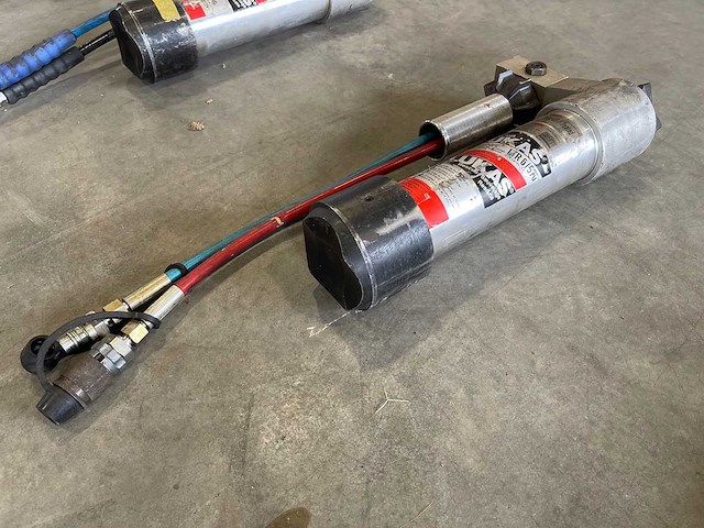 Lukas - ltr 6/570 - jaws of life hydraulische telescopische reddingscilinder/ stemel - afbeelding 1 van  6