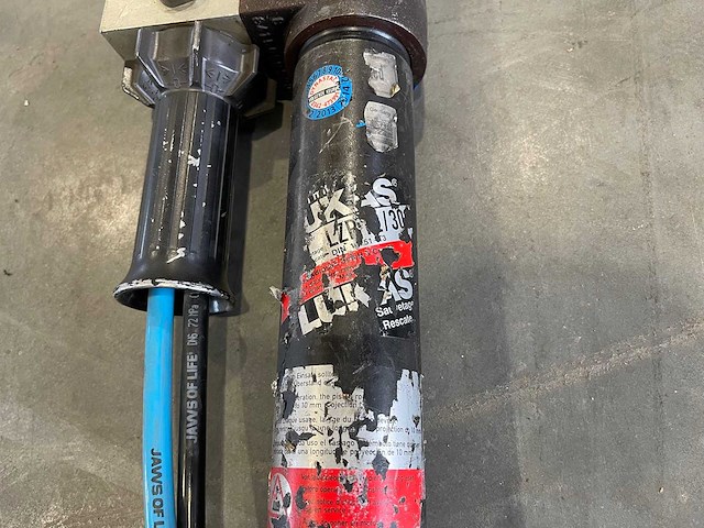 Lukas - lzr 12/300 en - jaws of life hydraulische telescopische reddingscilinder/ stemel - afbeelding 3 van  4