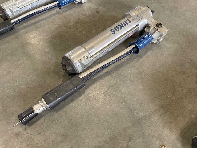 Lukas - r 422 - jaws of life hydraulische telescopische reddingscilinder/ stemel - afbeelding 1 van  5