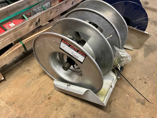 Lukas dubbele hydraulische slanghaspel (2x) - afbeelding 2 van  9
