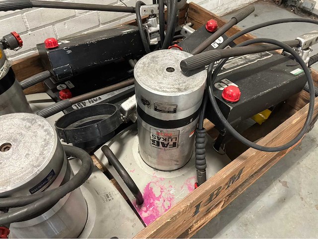 Lukas hydraulik lzm 63/200 hydraulische hefvijzels en handpompen - afbeelding 3 van  6
