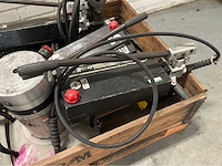 Lukas hydraulik lzm 63/200 hydraulische hefvijzels en handpompen - afbeelding 5 van  6