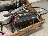 Lukas hydraulik lzm 63/200 hydraulische hefvijzels en handpompen - afbeelding 4 van  6