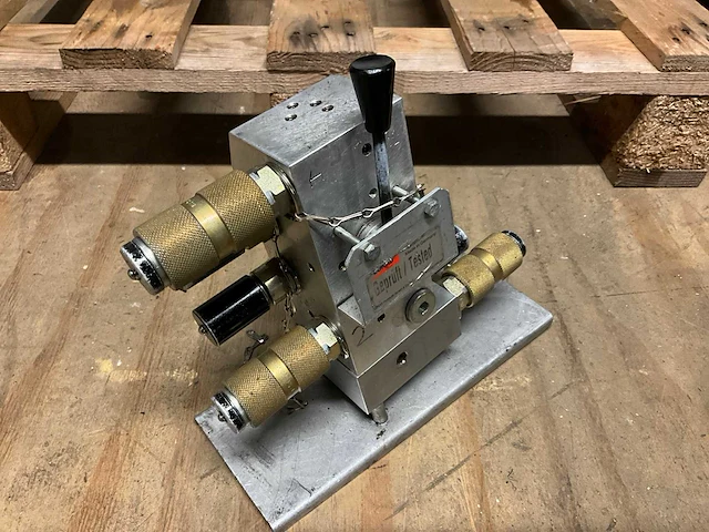 Lukas hydraulische hogedruk verdeelblok - afbeelding 1 van  4