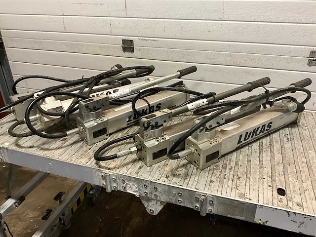 Lukas lh2/0,9-70 hydraulische hogedruk handpomp (5x) - afbeelding 1 van  5