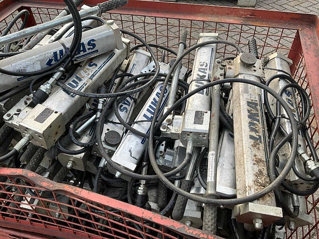 Lukas lh2/0,9-70 hydraulische hogedruk handpomp (63x) - afbeelding 3 van  8