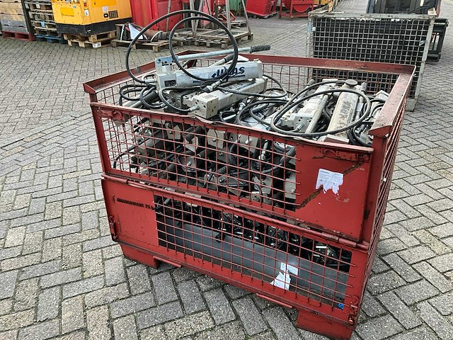 Lukas lh2/0,9-70 hydraulische hogedruk handpomp (63x) - afbeelding 1 van  7