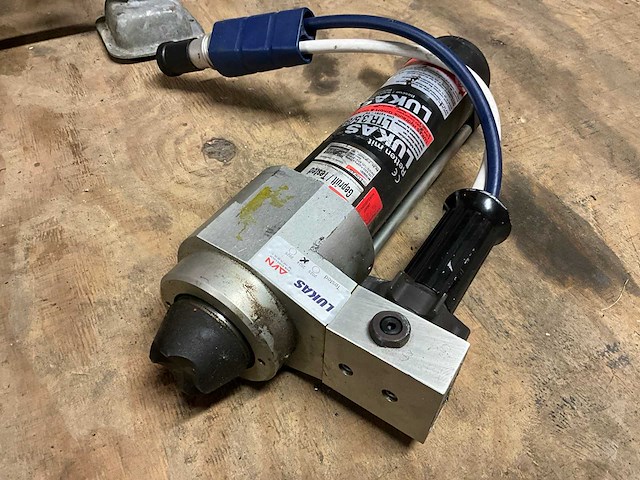 Lukas ltr 3,5/820 hydraulische 3 stage cilinder - afbeelding 3 van  5