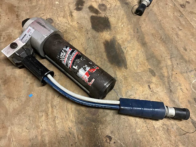 Lukas ltr 3,5/820 hydraulische 3 stage cilinder - afbeelding 1 van  5