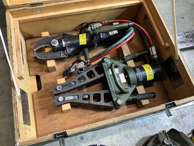 Lukas set hydraulisch redgereedschap - afbeelding 7 van  17