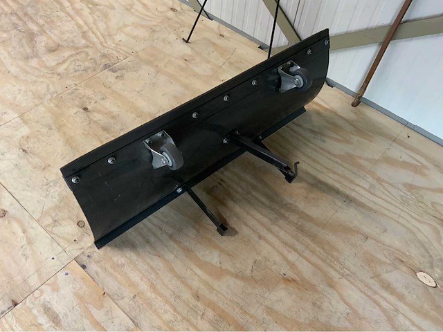 Lumag - 2018 - km1000 - zelfrijdende veegmachine incl sneeuwschuiver - afbeelding 4 van  12