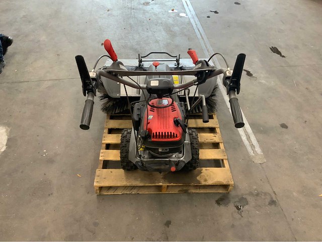 Lumag - 2018 - km1000 - zelfrijdende veegmachine incl sneeuwschuiver - afbeelding 7 van  12