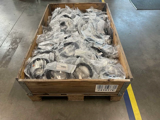 Lumberg - y92e-m12pvc3a4m-e - partij industriële m12 aansluit-/sensorkabels 200+ st - afbeelding 1 van  5