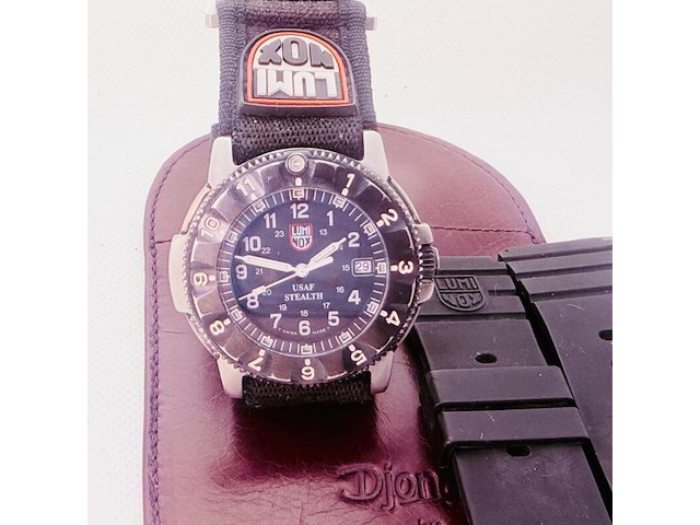 Luminox nighthawk usaf stealth pilotenhorloge f-117 - afbeelding 1 van  13