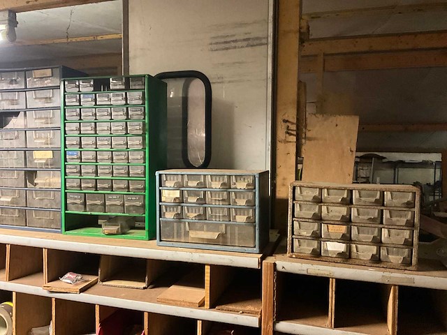 Lundia kast met inhoud - afbeelding 7 van  8