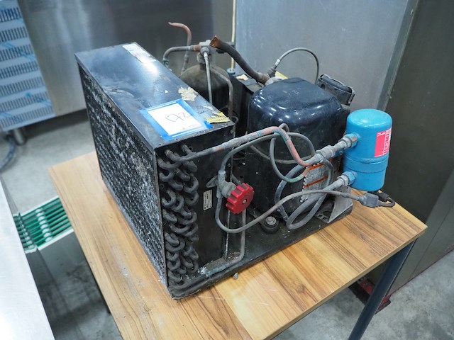 L'unite hermetique - afbeelding 1 van  5