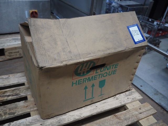 L'unite hermetique - afbeelding 1 van  8